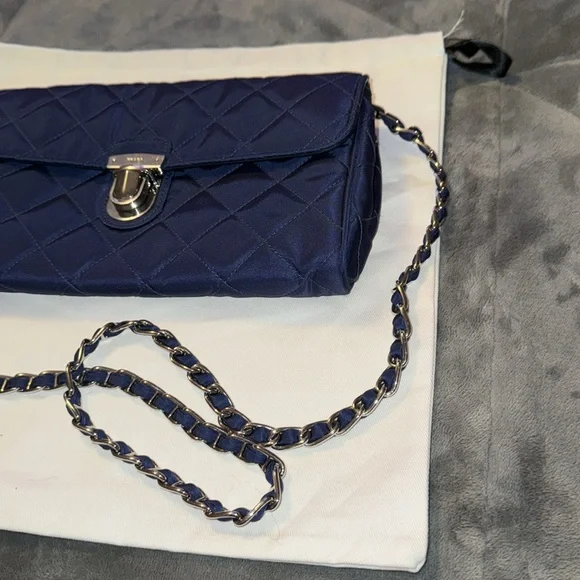 Preloved Prada quilted nylon shoulder bag navy blue pristine condition 9 1/2”X 6 - Picture 5 of 8